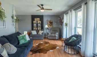 838 Indian Trl, Ash Flat, AR 72513