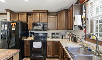 7970 SW 14th Pl, Bell, FL 32619