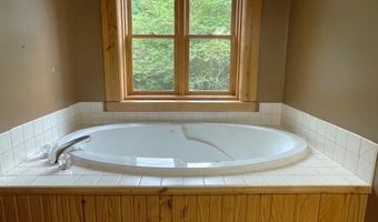 577 Schluersburg Rd, Augusta, MO 63332