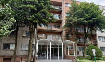 5801 QUANTRELL Ave 109, Alexandria, VA 22312