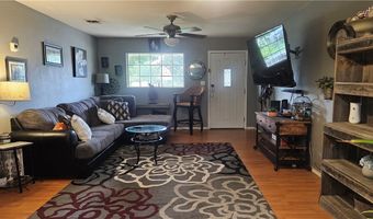 718 Seabreeze St, Alice, TX 78332