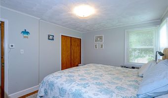 44 Dudley Ave, Newport, RI 02840