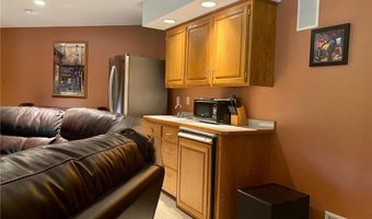 1688 Chatham Ave, Arden Hills, MN 55112