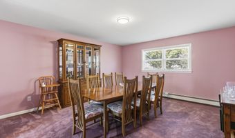 9 Evas Dr, Brookfield, CT 06804