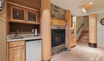1533 Pine Lakes Ranch Dr, Cascade, ID 83611