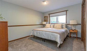 2580 Lois Ln SE, Alexandria, MN 56308