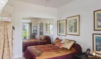 654 Kaupakalua Rd, Haiku, HI 96708
