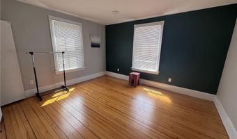 35 Elm St B, Newport, RI 02840