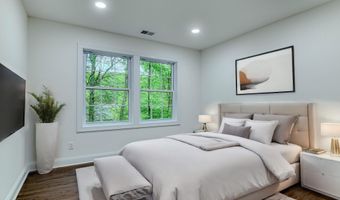 58 Fish Hawk Dr, Middletown, NJ 07748