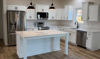 677 Piney Mountain Rd, Appomattox, VA 24522