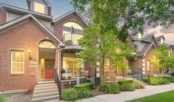 225 W Oakbrook Dr, Ann Arbor, MI 48103