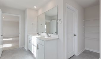 1040 Misty Creek Dr, Aberdeen, NC 28315