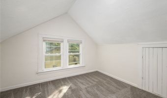 1389 Bryden Dr, Akron, OH 44313