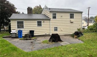 2 Cobble Hill Rd, Lincoln, RI 02865