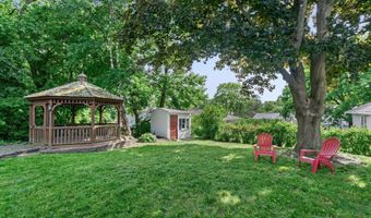 22 Collegeview Dr, Albany, NY 12211