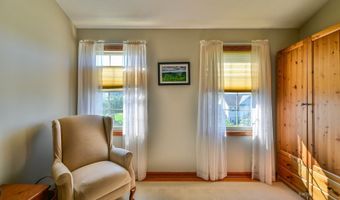 5 Warwick Ln, Athens, OH 45701