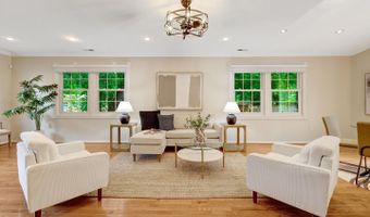 4003 KLOMAN St, Annandale, VA 22003
