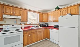 44 Cottage Grv, Burlington, VT 05408