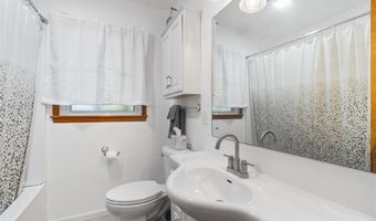 1001 Maquoketa St, Anamosa, IA 52202