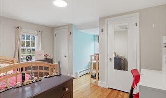 27 Old Meadow Ln, Cumberland, RI 02864