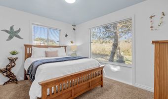 8755 LAKE St, Rockaway Beach, OR 97136