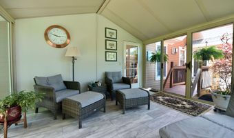625 McKay Rd, Amsterdam, NY 12010
