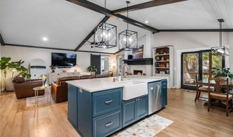 1002 NW 9th St, Bentonville, AR 72712
