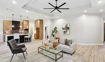 2084 Glenhollow Dr, Weatherford, TX 76088