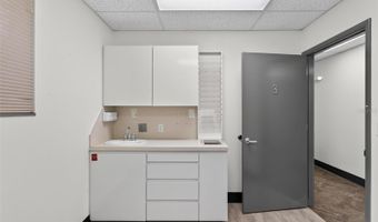 220 N WESTMONTE Dr A, Altamonte Springs, FL 32714