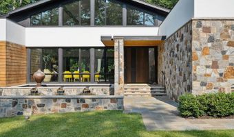 11013 RIVERWOOD Dr, Potomac, MD 20854