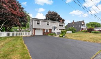 28 Eveready Ave, Bristol, RI 02809
