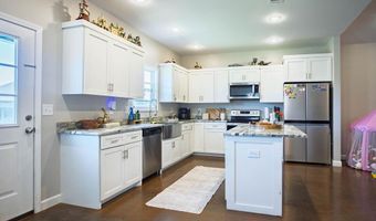 120 Race St, Batesville, AR 72501