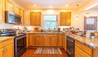 81 Floral St, Bath, ME 04530