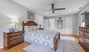 489 Hoyt St, Darien, CT 06820