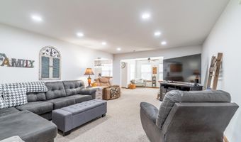 306 Riverview Dr, Albion, IN 46701