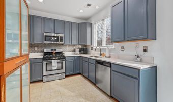 6428 WARREN POINT Ct, Alexandria, VA 22315