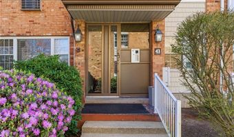 43 Bullocks Point Ave 8B, East Providence, RI 02915