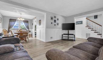 2 Lee Ct, Barnegat, NJ 08005
