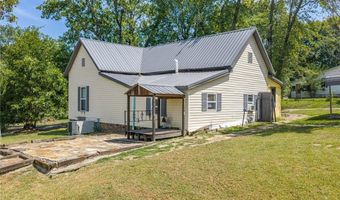 1421 Hendrix St, Altus, AR 72821