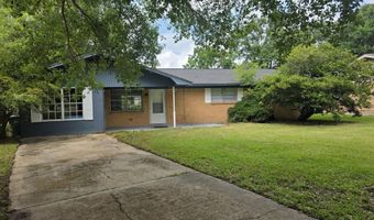 905 Spanish Acres Dr, Bay St. Louis, MS 39520