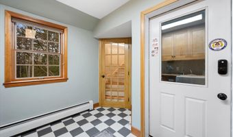 43 Darling Parke Dr, Bangor, ME 04401
