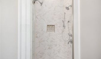 50 School St 5, Newport, RI 02840