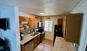 290 Elk Dr, Blakeslee, PA 18610