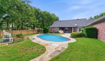 7512 Woodland Dr, Alvarado, TX 76009