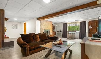 27 Adams Rd, Bloomfield, CT 06002