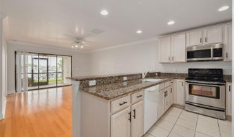 616 YARDARM Dr 8, Apollo Beach, FL 33572