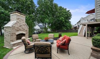 522 Arbor Meadow Dr, Ballwin, MO 63021