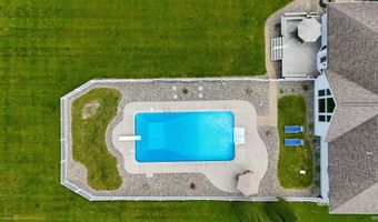 7833 Garman Rd, Auburn, IN 46706