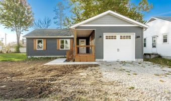 521 W Maple St, Austin, IN 47102