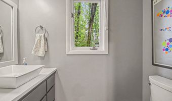 7606 Leyton Dr SE, Ada, MI 49301